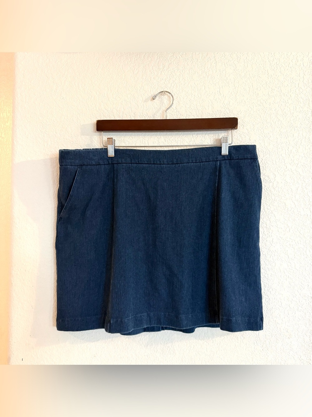 Isaac Mizrahi Live Womens Skort Blue Denim Pull On Hidden Shorts Size XL